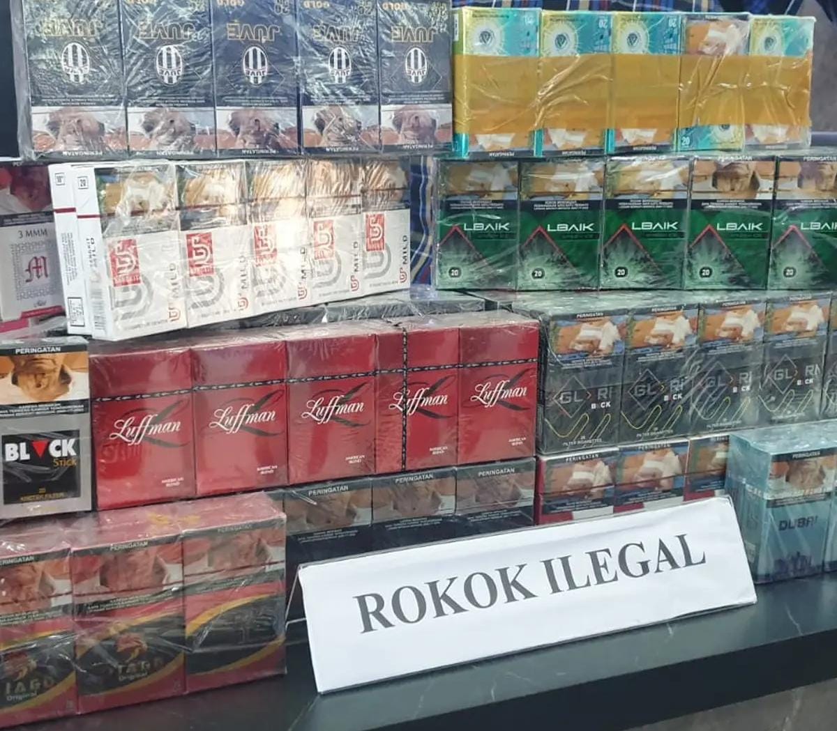 Seribu Tin Rokok Ilegal Diamankan Bea Cukai Aceh Di Perairan Tamiang