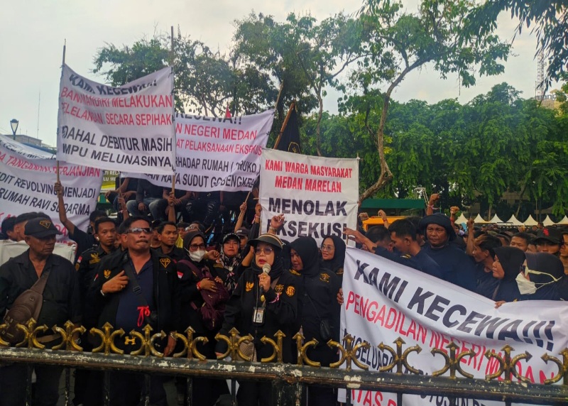 Didemo Ratusan Massa, Ketua PN Medan Diminta Batalkan Eksekusi Lahan