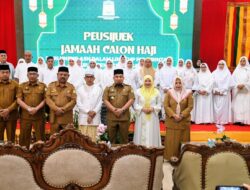 Pemkab Aceh Besar Peusijuek 29 JCH ASN