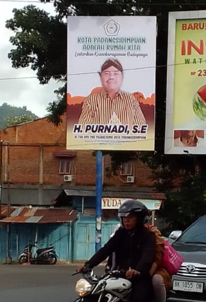 Ketua Pujakesuma Padangsidimpuan sekaligus Balon Wakil Wali Kota Partai Golkar, tunjukkan keseriusan mencalon di Pilkada. (Waspada/Ist)