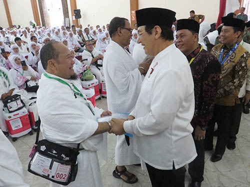 Foto-foto Rahmat Shah Lepas Jemaah Calhaj Kloter 19 Embarkasi Medan