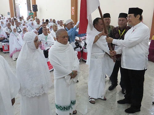 Foto-foto Rahmat Shah Lepas Jemaah Calhaj Kloter 19 Embarkasi Medan