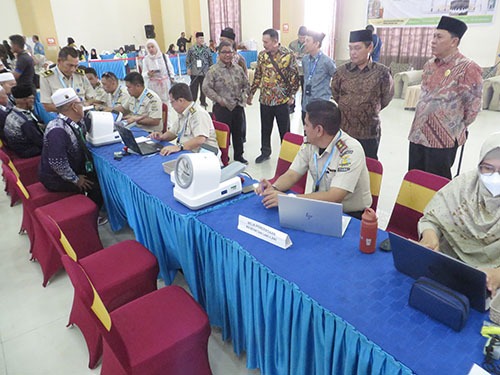 Foto-foto Kakanwil Kemenag Sumbar Tinjau Pelayanan Haji Embarkasi Medan