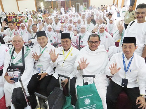 Foto Pelepasan Jamaah Calon Haji Kloter Terakhir Embarkasi Medan