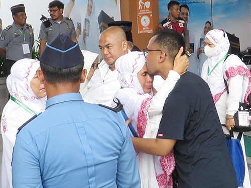 Foto Pelepasan Jamaah Calon Haji Kloter Terakhir Embarkasi Medan