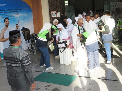 Foto Pelepasan Jamaah Calon Haji Kloter Terakhir Embarkasi Medan