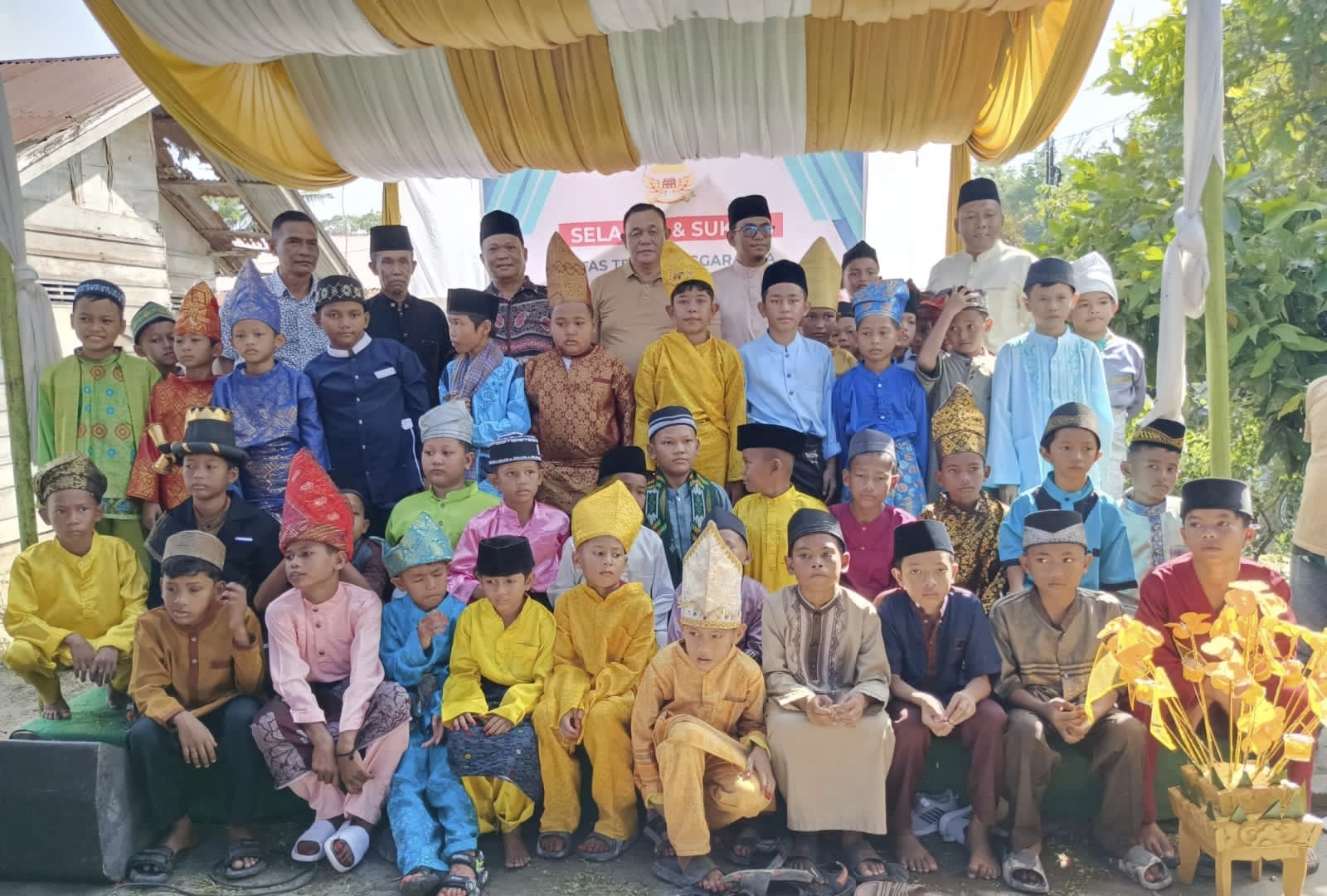 Manfaatkan Hari Libur Sekolah, Dahnil Ginting Gelar Khitanan Gratis 50 Anak Pesisir