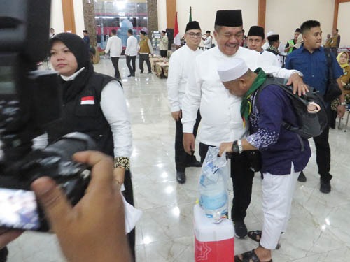 Foto Jamaah Haji Kloter 1 Asahan Tiba Di Asrama Haji Medan