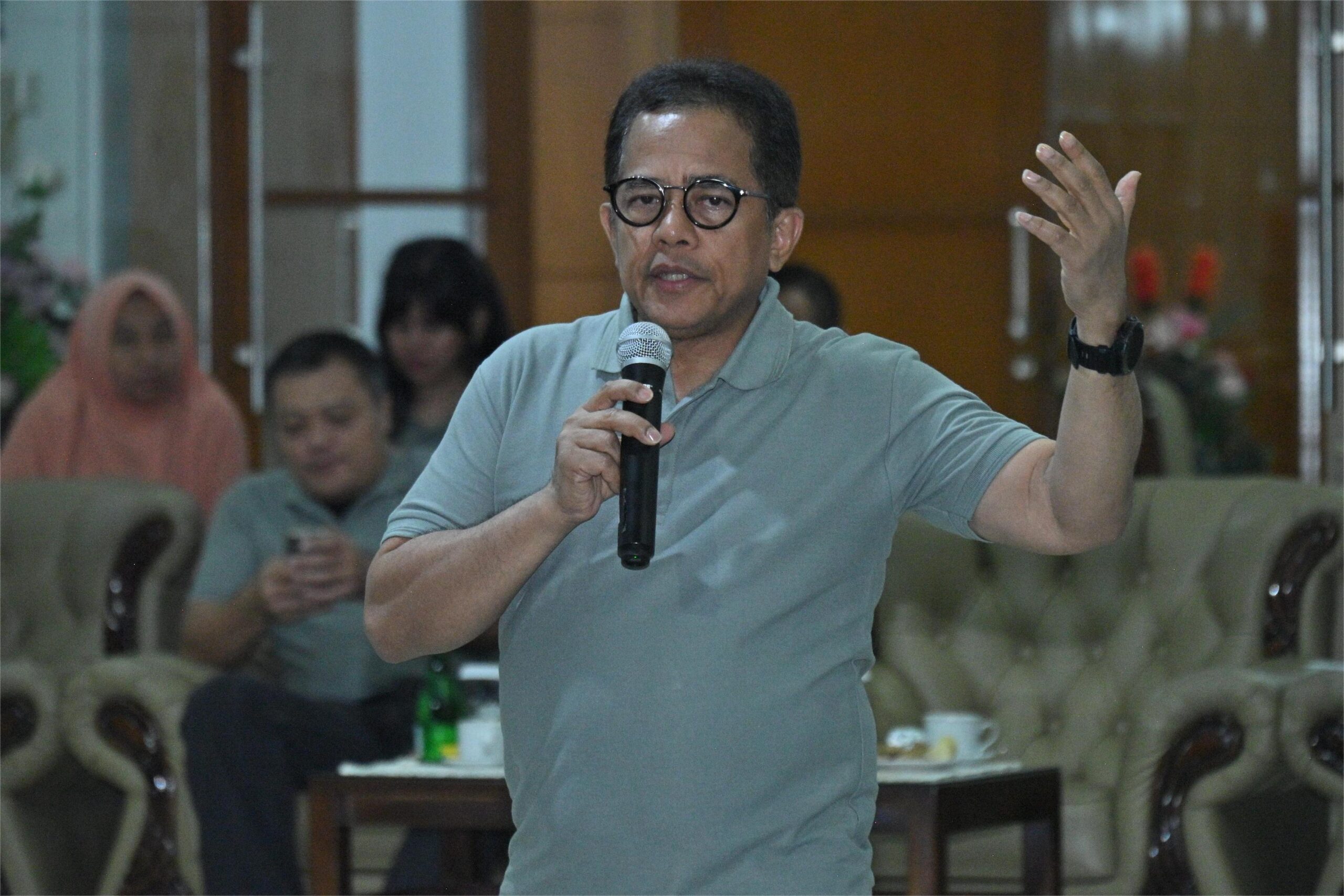 Sekretaris Jenderal DPR RI Indra Iskandar saat membuka sosialisasi Pusbangkom dengan para Mahasiswa Kampus Merdeka Magang di Rumah Rakyat (ist)