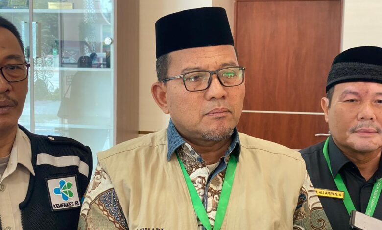 Kakanwil Kemenag Aceh yang juga Ketua PPIH Embarkasi/Debarkasi haji Aceh Azhari.(Waspada/T.Mansursyah)