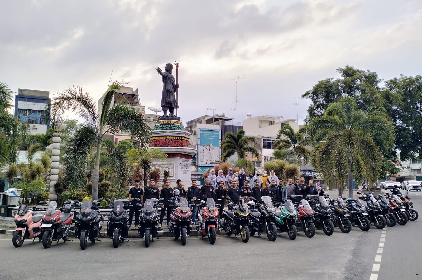 PCX Rolling City Rayakan HUT Medan