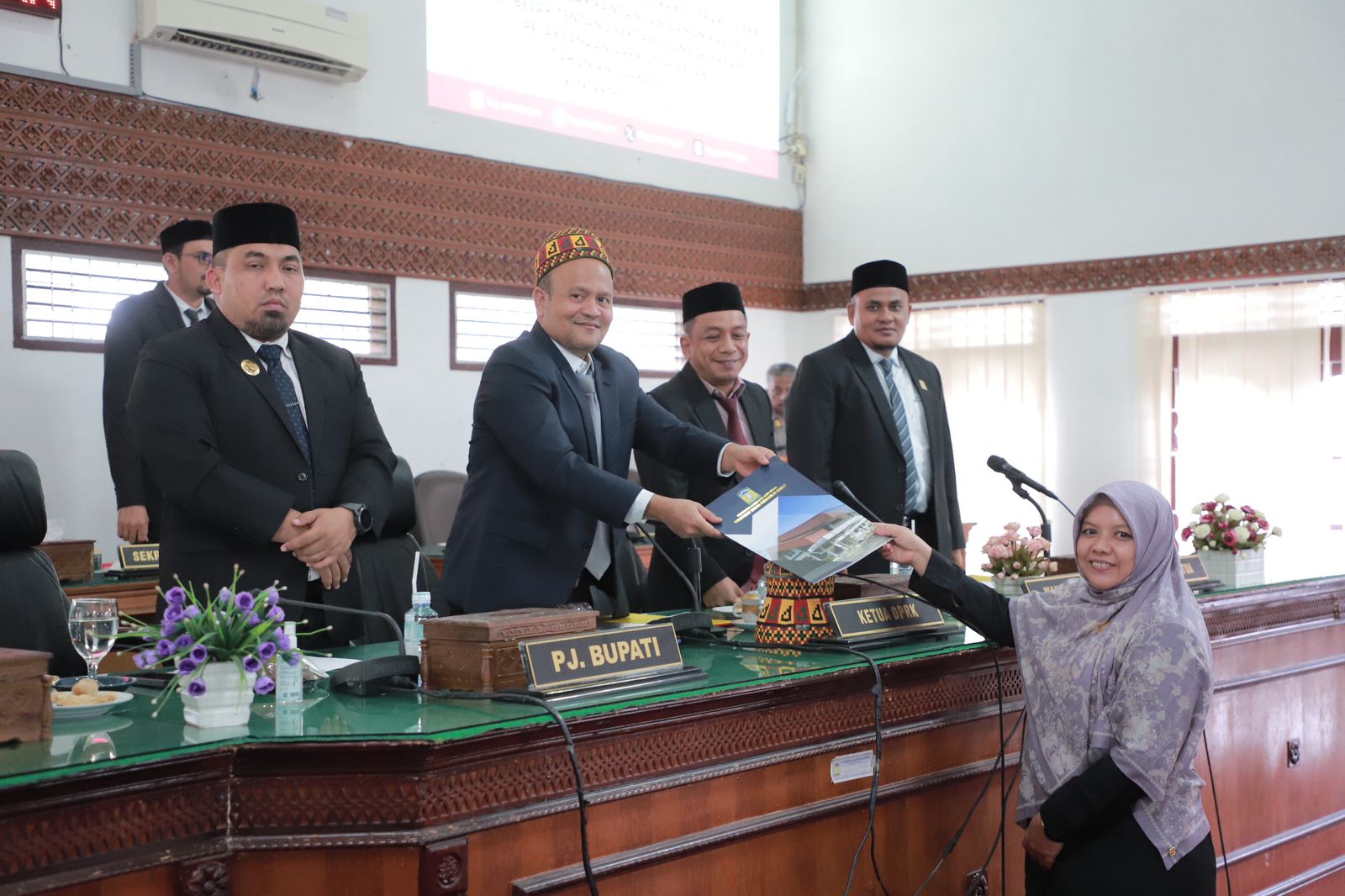 Sidang DPRK Aceh Besar Bahas Penanggulangan Kekurangan Air Bersih