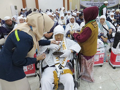 Foto Kloter 10 Tiba Di Asrama Haji Medan Dari Tanah Suci