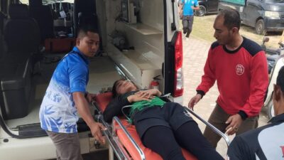 Medis Rawat 47 Atlet - Wasit Popda XVII Aceh, Atlet Patah Tulang Bahu Dirujuk Ke RSUZA Banda Aceh