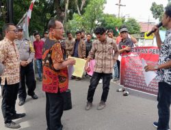 Mahasiswa Dan Pemuda Aceh Singkil Unras Di Kantor PT Socfindo Medan