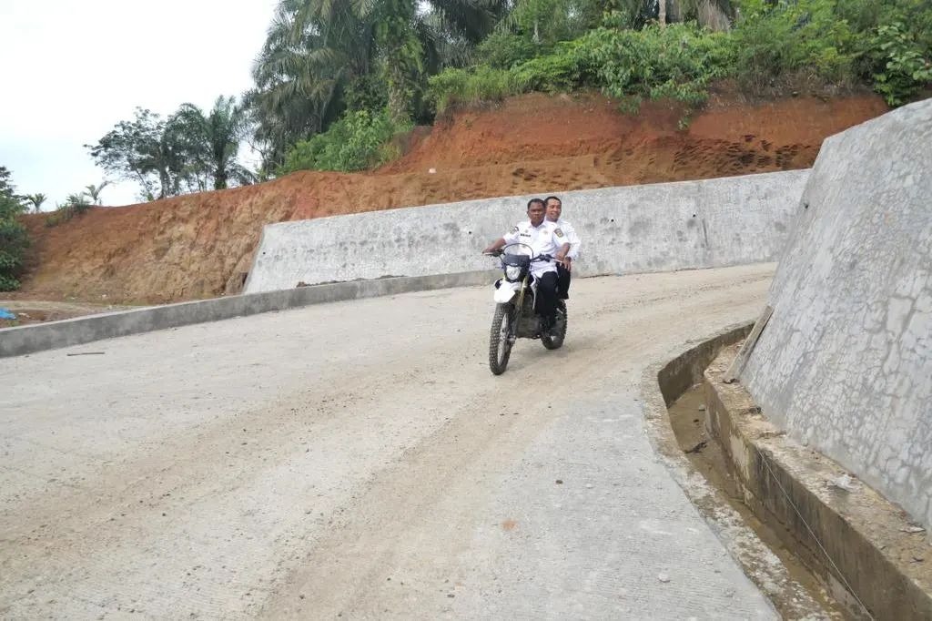 Meniti Harap Pada Jalan Mulus, Ekonomi Bagus