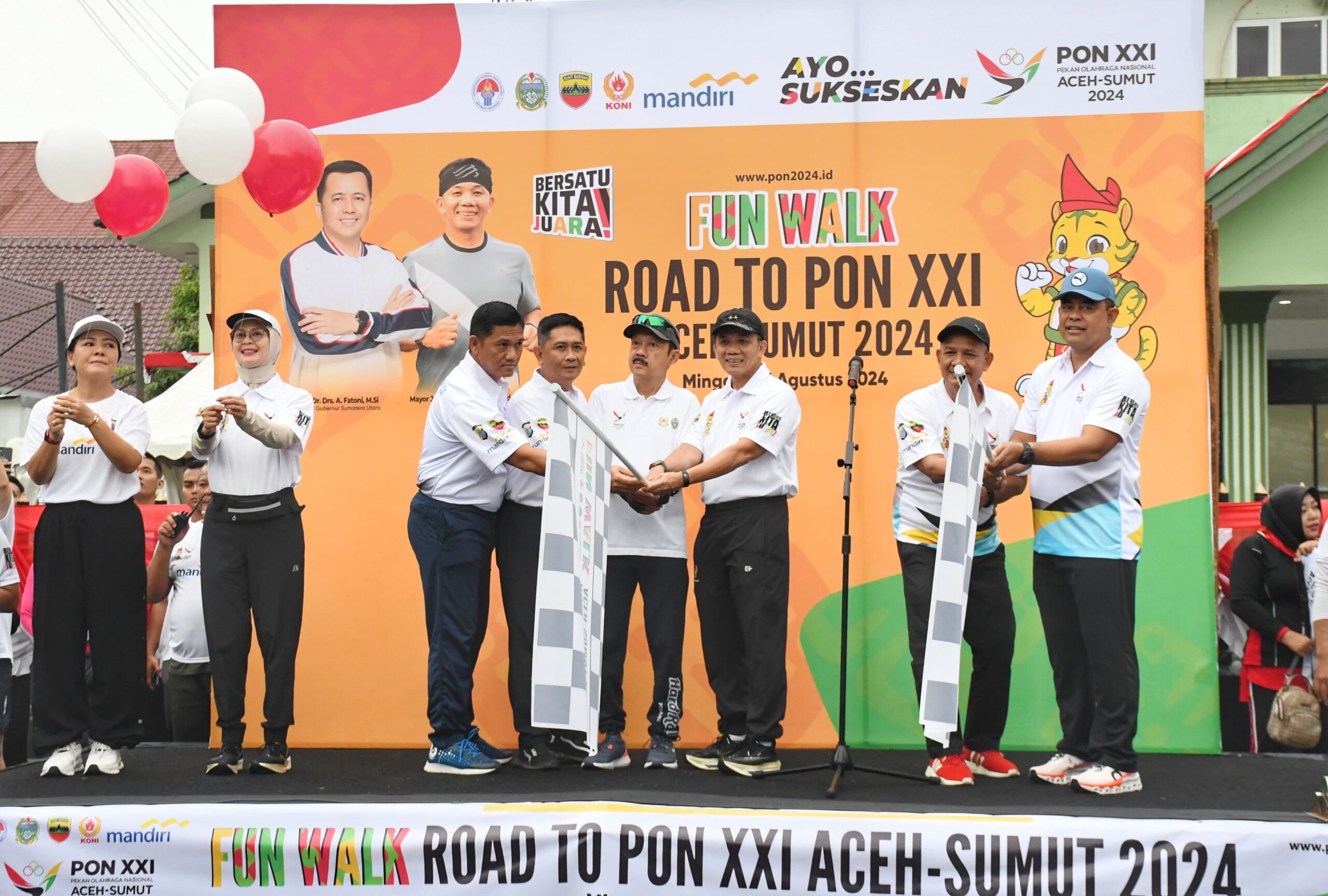 Pangdam I/BB Mayjend TNI Mochammad Hasan, bersama Sekda Provinsi Sumut Ir. Arief Sudarto Trinugroho, MT, Ketua DPRD Sumut Dr. Sutarto, Kapolda Sumut Irjen Pol. Whisnu Hermawan F., S.I.K.,M.H,, Komandan Kosek I Medan Marsma TNI Toto Ginanto, S.T., M.A.P., M.Han, serta unsur Forkopimda Sumut lainnya. Kegiatan ini merupakan kolaborasi antara Bank Mandiri Region I/Sumatera 1 dan Kodam I Bukit Barisan.