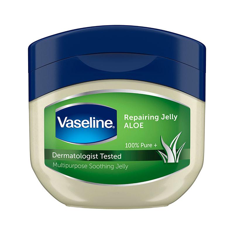 Review Lengkap Vaseline Repairing Jelly, Gel Ajaib Untuk Masalah Kulit Kering!