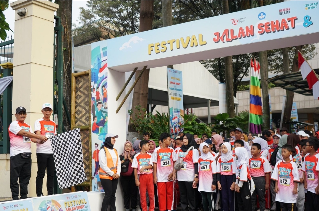 Gelar Festival Jalan Sehat dan Sarapan Bergizi, Kemendikbudristek Pacu Sekolah Terapkan 5 Sehat