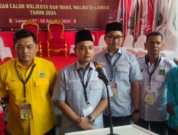 Ribuan Relawan Antarkan Pasangan Jeffri Dan M Haikal Ke KIP Langsa