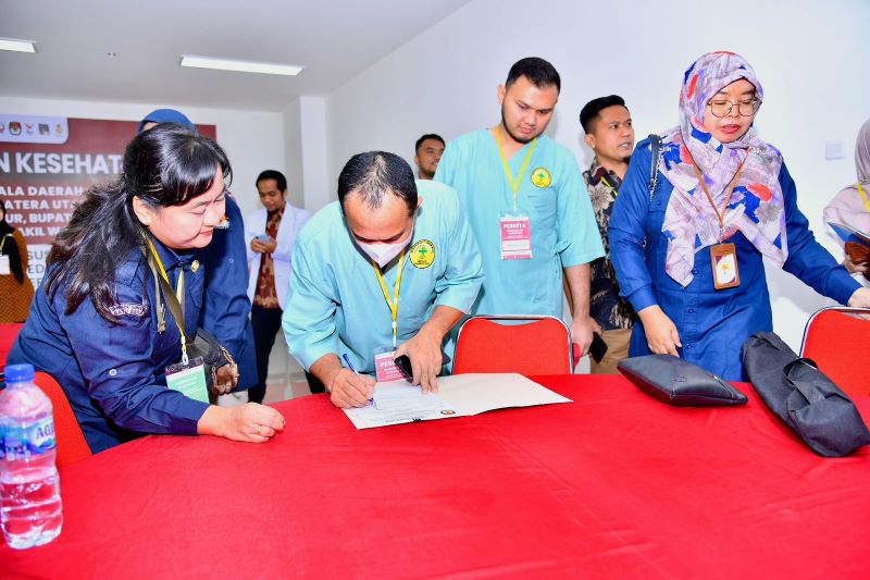 Zahir-Aslam Periksa Kesehatan Di RSU Haji Medan