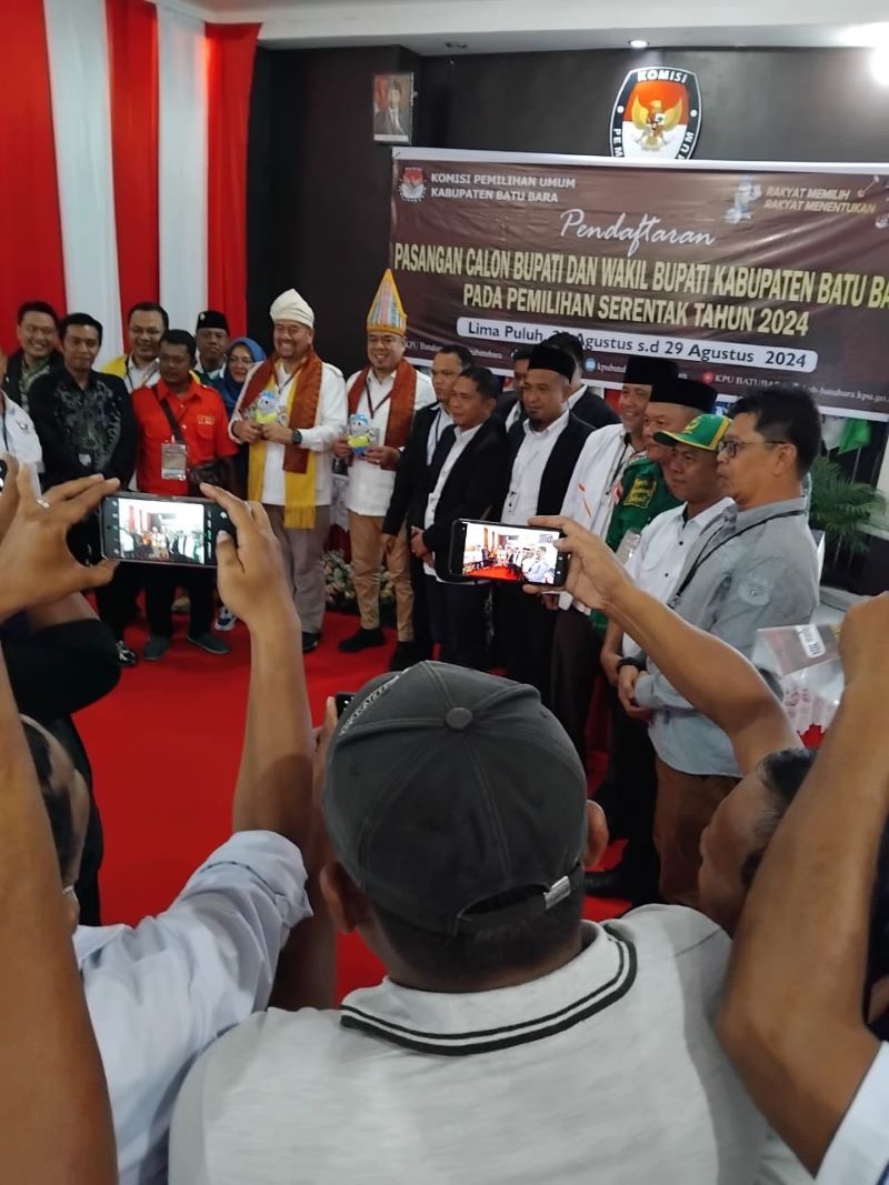 Paslon Baharuddin Siagian - Syafrizal Daftar Ke KPU Batubara