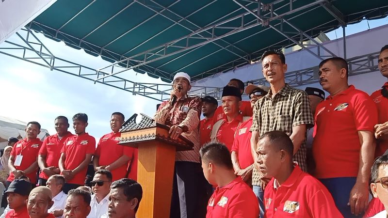 Ketua KPA 013 Wilayah Blangpidie Panglima Do, menyatakan dukungannya terhadap paslon Safaruddin-Zaman Akhli, dalam Pilkada Abdya 2024. Kamis sore (29/8).Waspada/Syafrizal