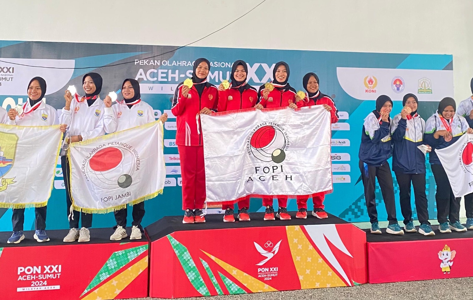 Petanque Aceh Sabet Emas Beregu Putri