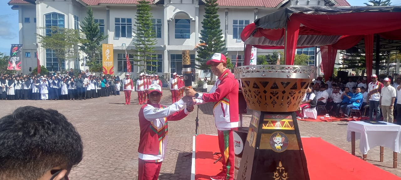 Kirab Api PON Tiba Di Kantor Bupati Bener Meriah