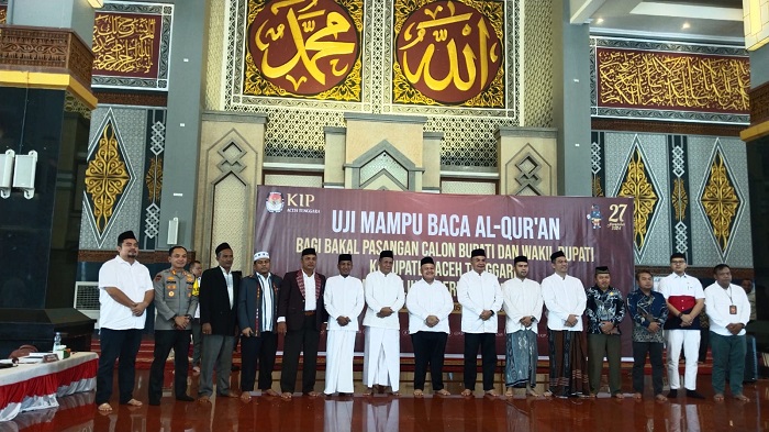 Tiga Pasangan Bacabup Agara Uji Mampu Baca Al-Qur'an. Waspada/Seh Muhammad Amin