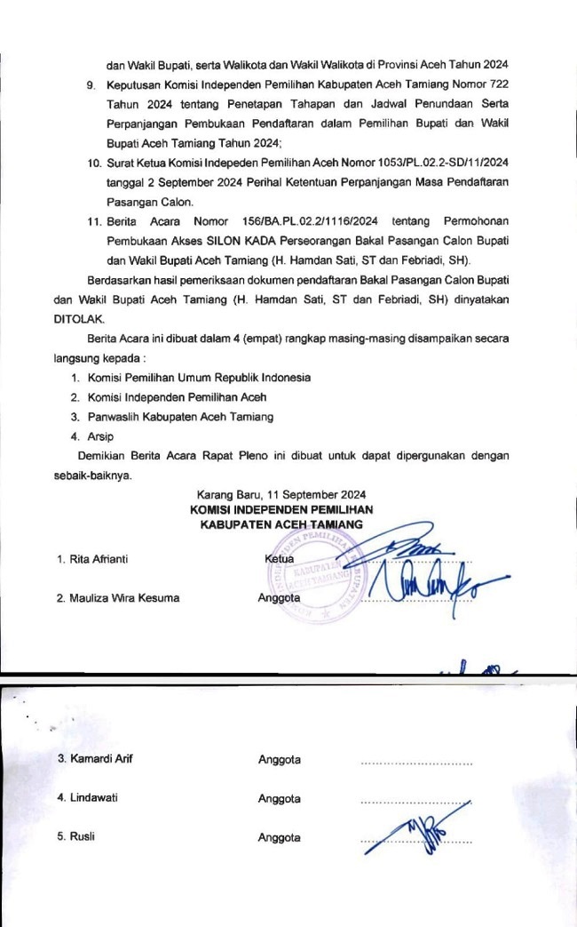 Berita Acara penolakan Bacalon Bupati dan Wakil Bupati Aceh Tamiang H. Hamdan Sati, ST – Febriadi, SH.(Waspada/Yusri).