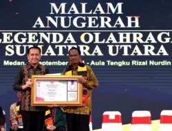 Legenda Olahraga Sumut Terima Penghargaan