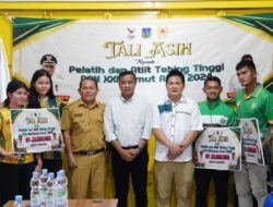 Pj Wali Kota Tebingtinggi Serahkan Tali Asih Atlet PON