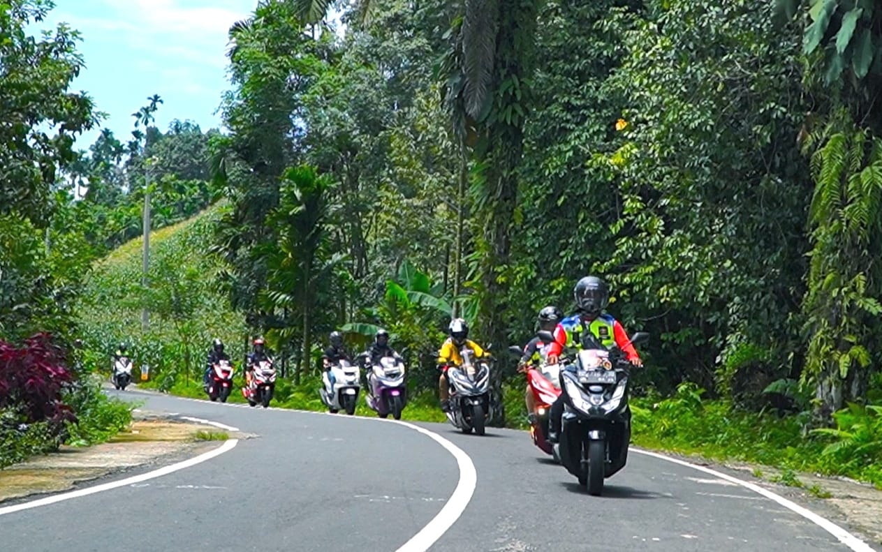 Berkelas, Sunmori Day PCX 160 Hadirkan Sensasi Wisata Ajaib