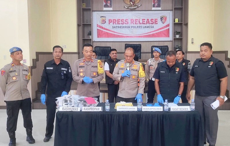 Gelapkan Biaya PJU Rp16,9 M, Dua Oknum PNS DLH Ditangkap