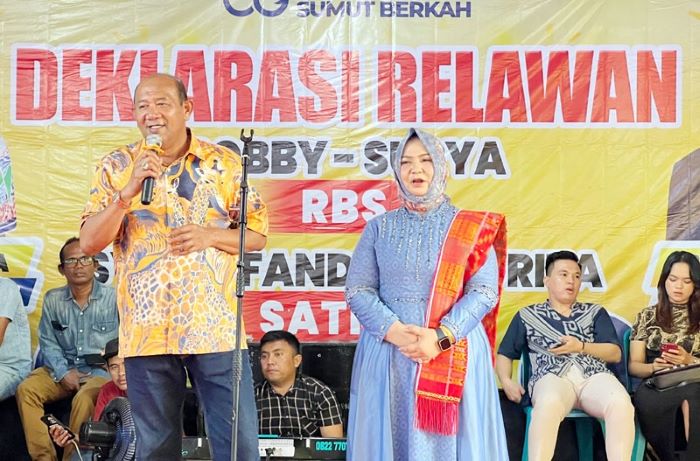 Pasangan Calon Bupati dan Wakil Bupati Langkat nomor urut 1, Syah Afandin dan Tiorita Br Surbakti berkomitmen memanfaatkan dana CSR untuk kesejahteraan masyarakat. Waspada/Ist