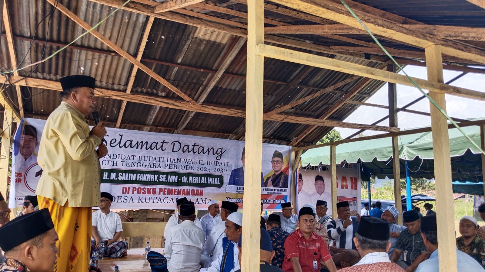 Salim Fakhry - Heri Al Hilal Cabup Dan Cawabup Agara Sholat Jumat Bersama Masyarakat Di Masjid Al Azhar