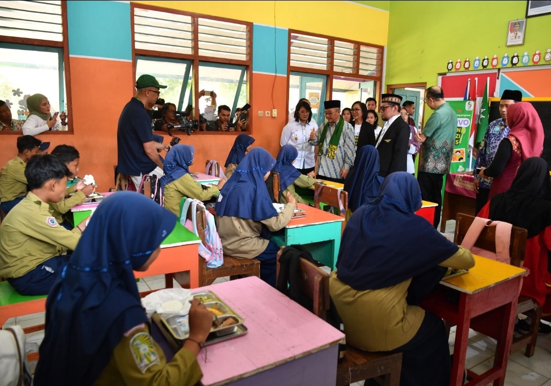 Tak Hanya Tingkatkan Asupan Gizi, Makan Gratis di Sekolah juga Perkuat Karakter Siswa