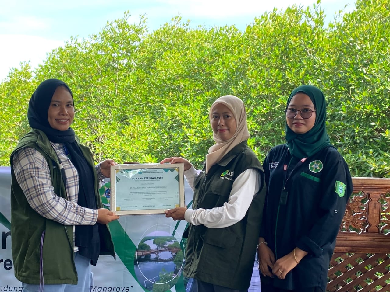 Himabio Unsam Gelar Mangrove Eforetation Di Kuala Langsa