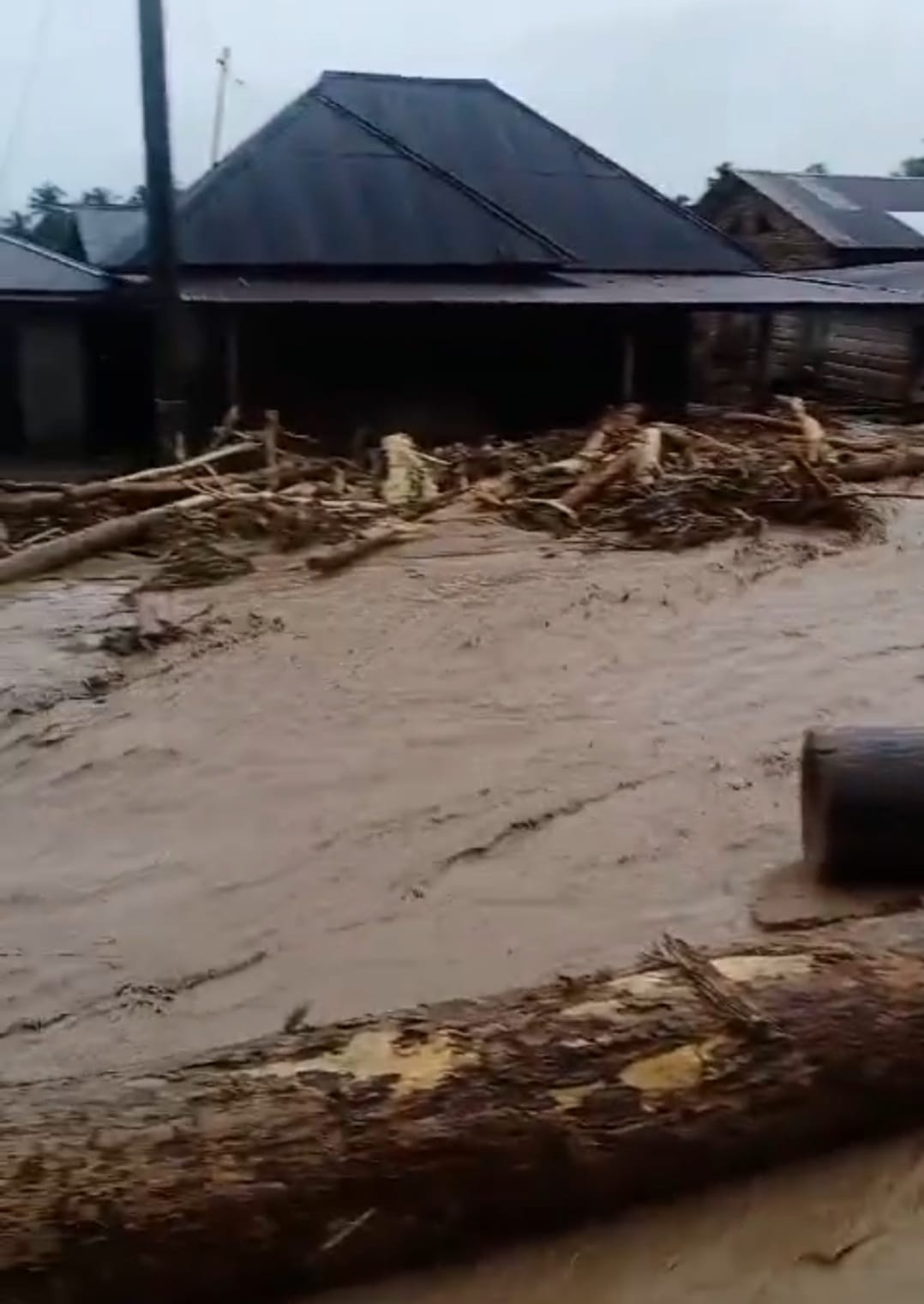 Kota Tua Tapanuli Selatan Diterjang Banjir Bandang