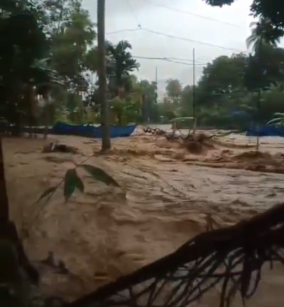 Banjir Bandang Tapsel, Luapan Aek Parlayanan 'Terobos' Rumah Warga Bintuju