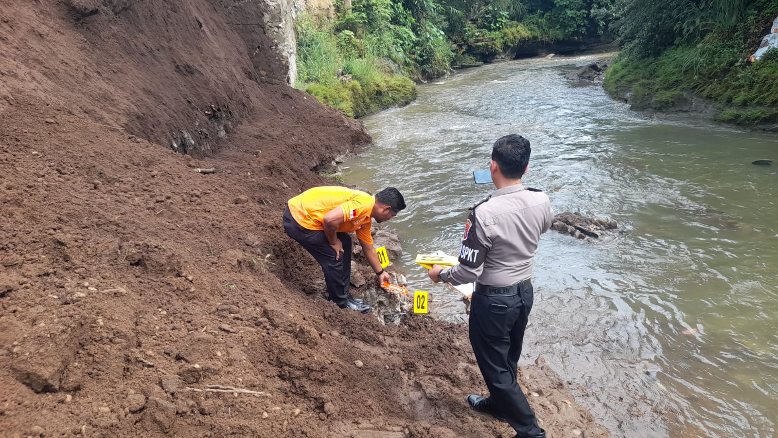 Penambang Pasir Di Sidimpuan Tewas Ditimpa Runtuhan Dek Beton