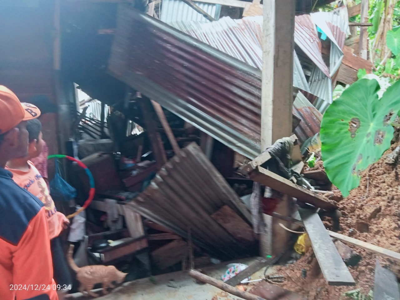 Tertimbun Longsor, 6 Rumah Di Abdya Rusak Parah