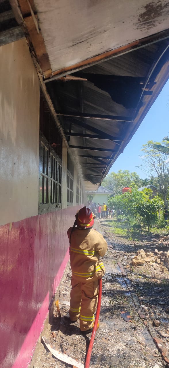 Ruang Belajar Dan Perpustakaan SDN 1 Tanoh Abee Terbakar