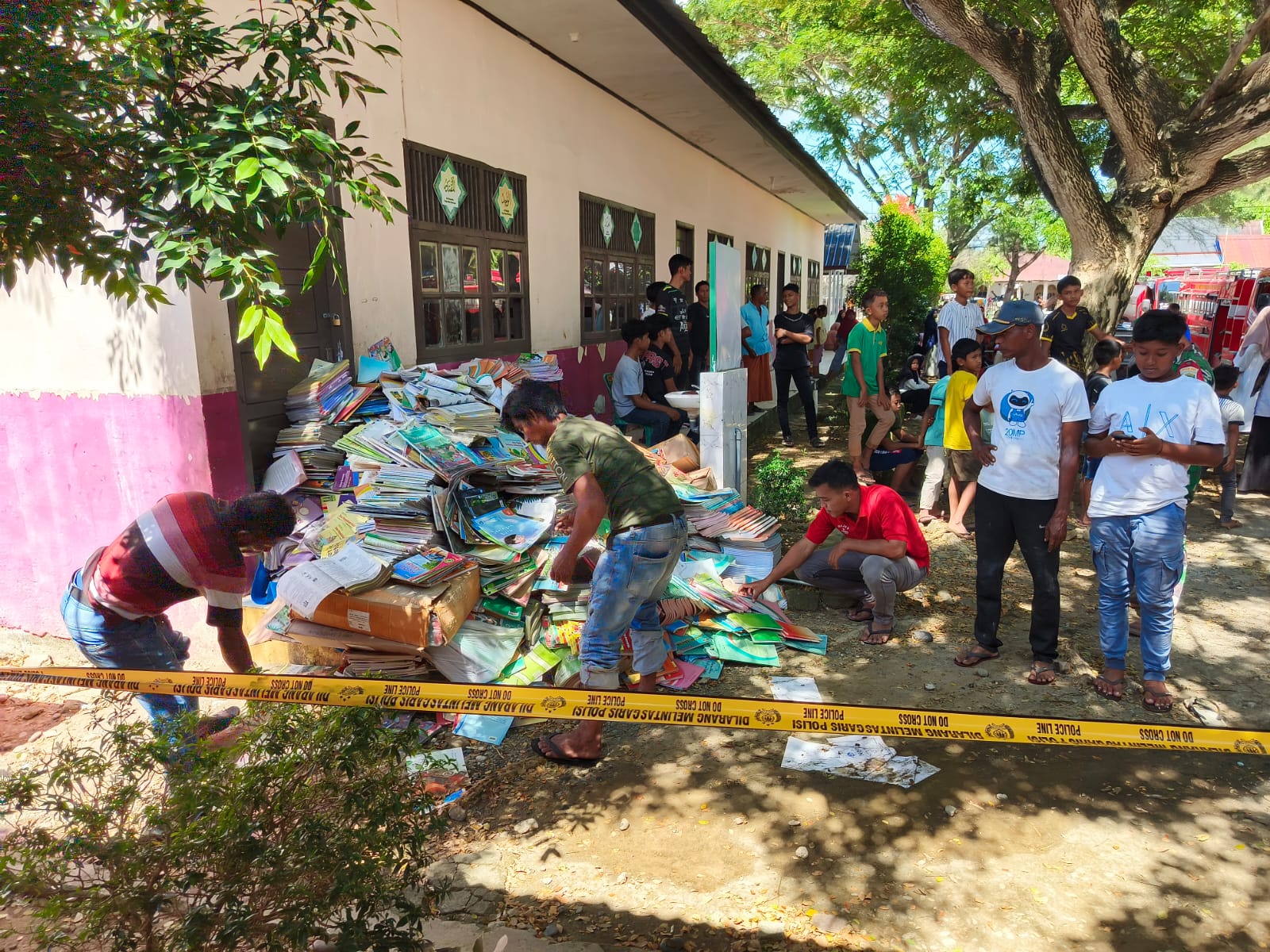 Ruang Belajar Dan Perpustakaan SDN 1 Tanoh Abee Terbakar