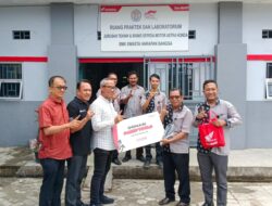 Kontribusi Lahirkan SDM Unggul, Honda Serahkan Donasi untuk SMK Mitra Binaan