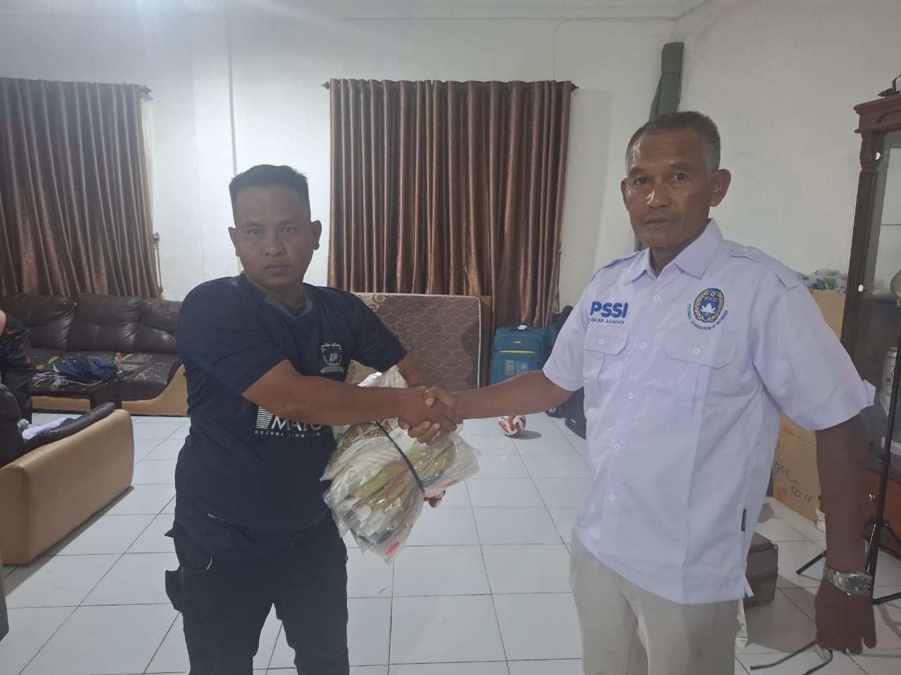 Askab PSSI Asahan Bantu 20 SSB