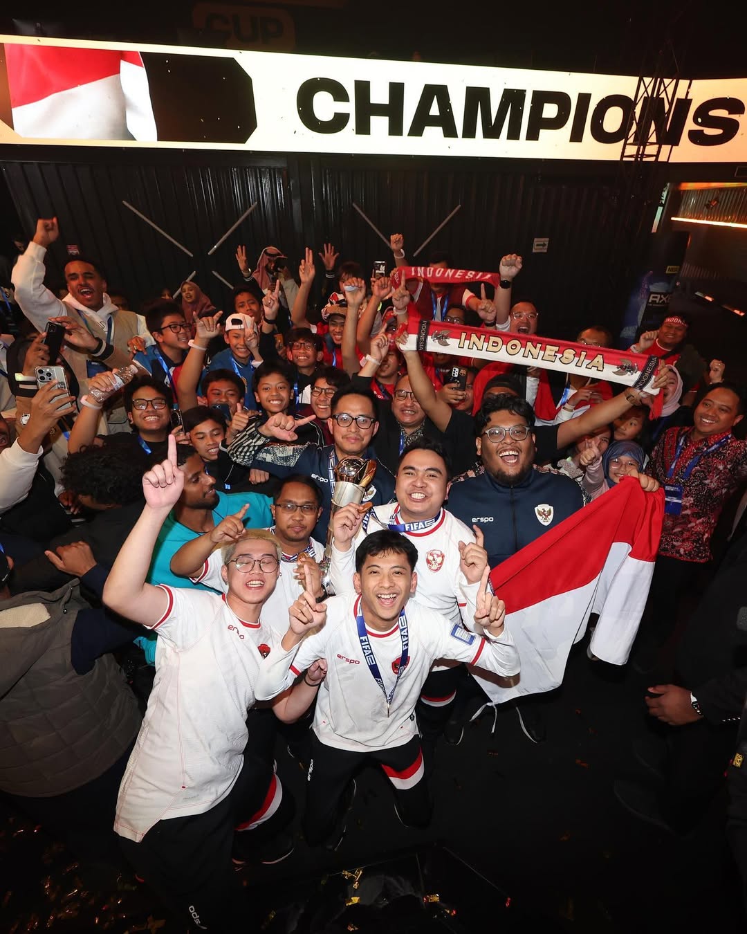 Tumbangkan Brasil, Indonesia Raih Gelar Juara FIFAe World Cup 2024 Kategori Konsol