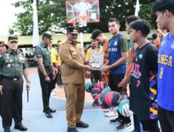 Pj Gubernur Aceh Dan Pangdam IM Serahkan Piala Basket SMA Se-Aceh