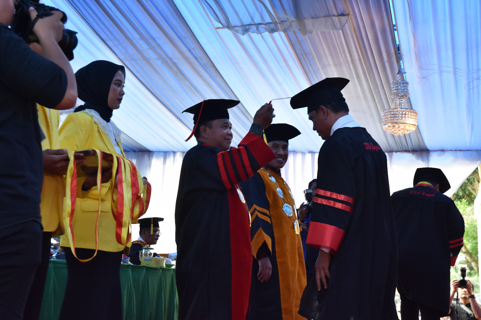 Revolusi industri 5.0 UNA Wisuda 564 Mahasiswa